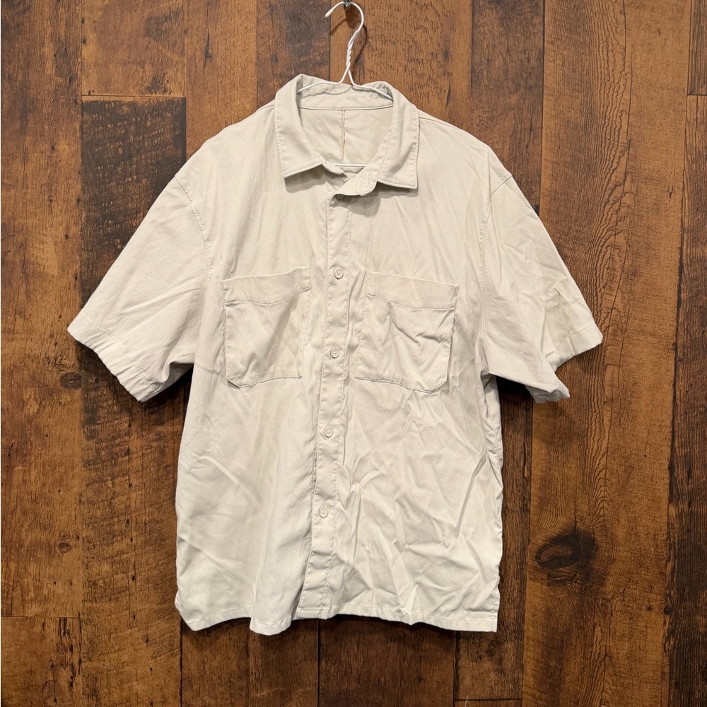Lululemon men’s classic button up short sleeve shirt XL EUC